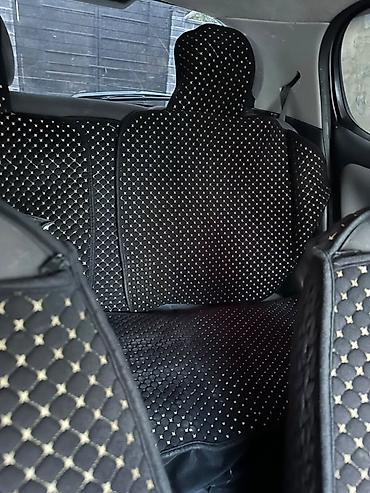 chek it: Toyota Vitz: 2004 г., 1.3 л, Автомат, Бензин, Хэтчбэк — 5