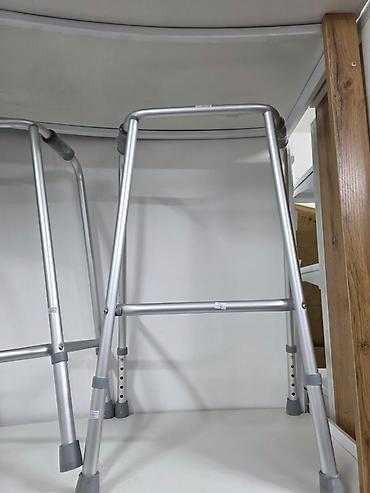 Ходунки, костыли, трости, роллаторы: Ходунки 4х опорные Устойчивая конструкция на четырёх ножках с — 5