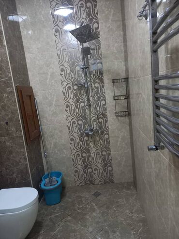 Uzunmüddətli kirayə mənzillər: Mənzil kirayə verilir tam əşyalı, 2 otaqdı (1-2 düzəlmə) 1 ci mərtəbə — 8