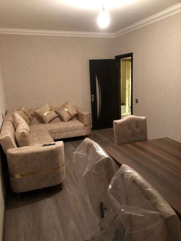 Uzunmüddətli kirayə mənzillər: Xətai Rayonu Cavanşir küçəsi 245 Saylı Məkətəbə Yaxın 2 otaq — 1