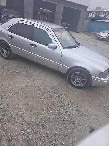 Mercedes-Benz C-Class: 1995 г., 2.3 л, Механика, Бензин, Седан