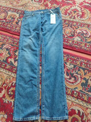продаю джинсы: Джинсы и брюки, цвет - Голубой, Новый