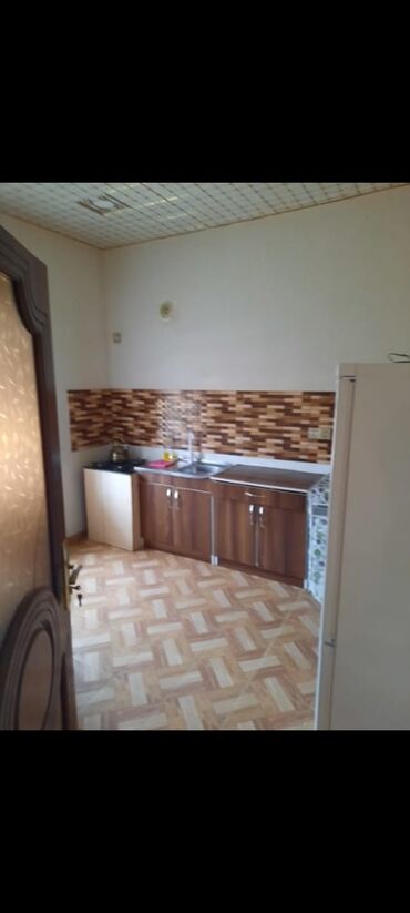 Günlük kirayə evlər: 100 kv. m, 3 otaqlı, Qaz, İşıq, Kombi -da lalafo.az — 4 Günlük kirayə evlər: 100 kv. m, 3 otaqlı, Qaz, İşıq, Kombi — 4