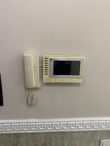 Uzunmüddətli kirayə mənzillər: Bakıxanov - RAZİN stansiyaya yaxın. Yeni tikili Akkordun binaları. 20 — 3