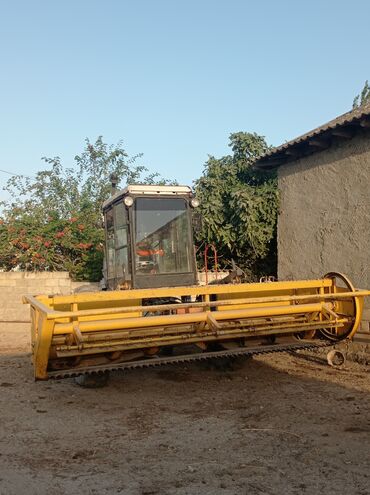 beton qarisdiran masinlarin satisi: Saz vəziyyətdədi,əlaqə nömrəsi:(Elçin)