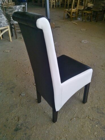 Stolice: Stolice sa dugmetom 4200,bez dugmeta 3800 din dostava 2500 na lalafo.rs — 8 Stolice: Stolice sa dugmetom 4200,bez dugmeta 3800 din dostava 2500 — 8