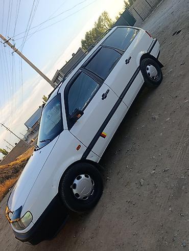авто без прав: Volkswagen Passat CC: 1994 г., 1.8 л, Механика, Бензин, Универсал — 1