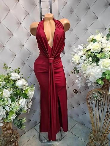torbe puta: Elegantna duga haljina sa otvorenim leđima i dubokim V izrezom. Model — 5