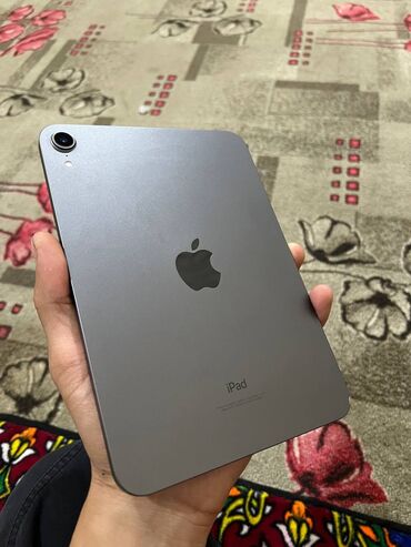 меняю ноутбук: Планшет, Apple, память 64 ГБ, 8" - 9", Wi-Fi, Б/у, Классический цвет - Серебристый