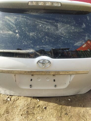 corolla runx: Крышка багажника Toyota, 2003 г., Б/у, Оригинал