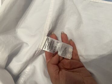 Köynəklər: Bezileri yenidir. 2si cemi 1 defe geyinilib. Hamisi 42 olchu. Hamsi — 8