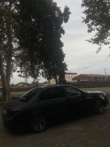 Iran Khodro: Iran Khodro : 1.7 l | 2022 il 145534 km Sedan — 8