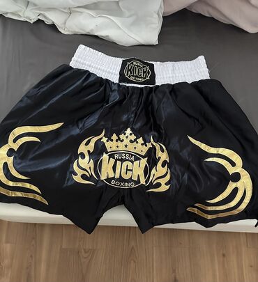 спортивные вещи: Kick boxing шорты новые