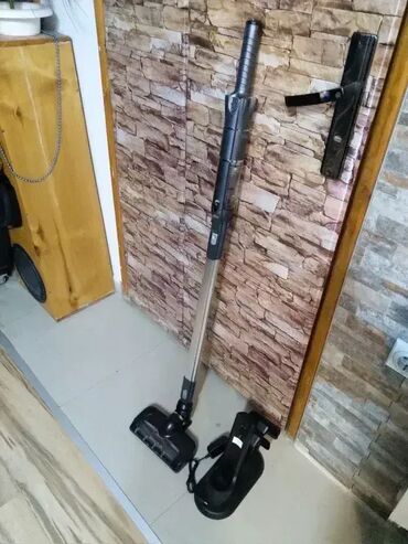 Ručni usisivači: Malo koriscen na lalafo.rs — 4 Ručni usisivači: Malo koriscen — 4