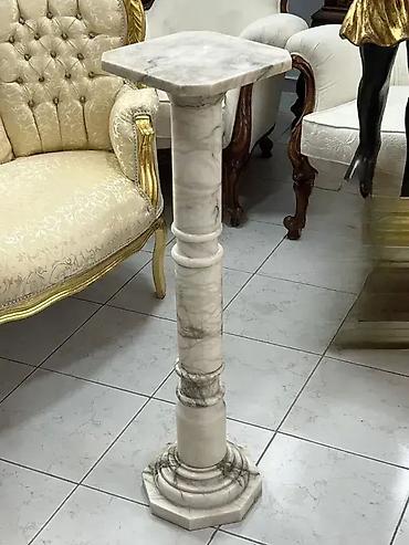 forma ideale komodice: Postament (mermer) postament u odlicnom stanju visina 94.5 cm 25 x 25 — 9