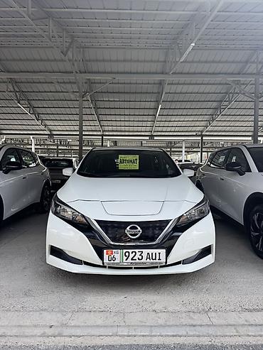 lada 9: Nissan Leaf: 2023 г., Автомат, Электромобиль, Хэтчбэк — 1