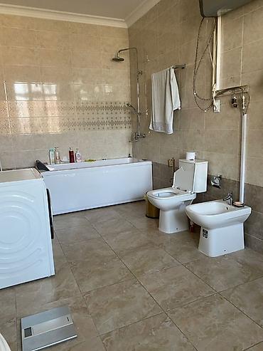 Продажа домов: 6 комнат и более, 200 м², 10 соток, Бишкек, Кок-Жар ж/м Собственник — 10