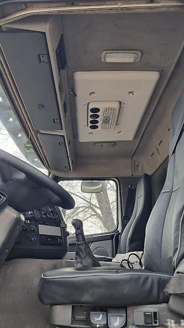 Грузовики: Грузовик, Volvo, Стандарт, 7 т — 4