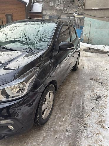 Chevrolet: Chevrolet Spark: 2017 г., 1 л, Автомат, Бензин, Хэтчбэк — 3