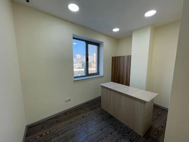 Ofislər: Xətai metrosunun arxasında, metroya piyada 7-8 dəqiqəlik məsafədə, 16 — 9