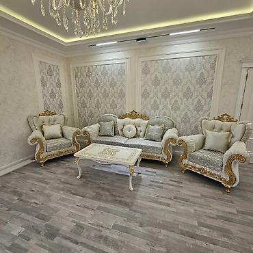 Yeni, Divan