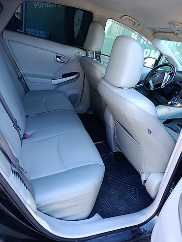 селика: Toyota Prius: 2013 г., 1.8 л, Робот, Гибрид, Хэтчбэк — 7