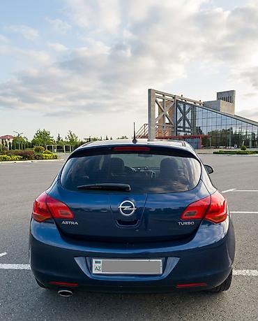gence masin salonu: Opel Astra: 1.4 l | 2010 il 243000 km Hetçbek — 5