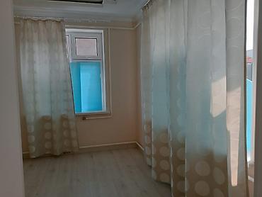 Продажа коттеджей и домов: Продаётся одноэтажный дом с просторным двором. Характеристики: - — 27