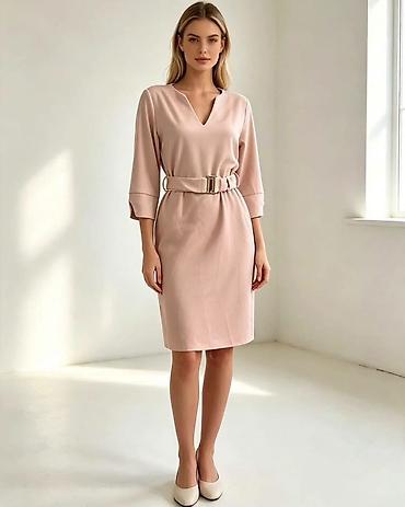 pull and bear sorcevi: Elegantna ženska haljina sa pojasom

Haljina: 2000 dinara
S M L — 2