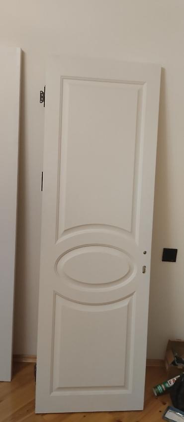 yatag ortuyu: Ağ rəngli otaq qapısı - Material: taxta/MDF əsaslı, boyalı səth - — 2