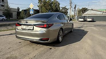 лексус ес 2018: Lexus ES: 2019 г., 2.5 л, Вариатор, Гибрид, Седан — 4