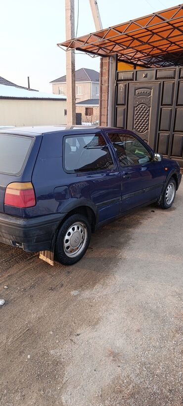 голф з: Volkswagen Golf: 1992 г., 1.8 л, Механика, Бензин, Купе