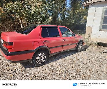 венто 1992: Volkswagen Vento: 1993 г., 1.8 л, Механика, Бензин, Седан — 3