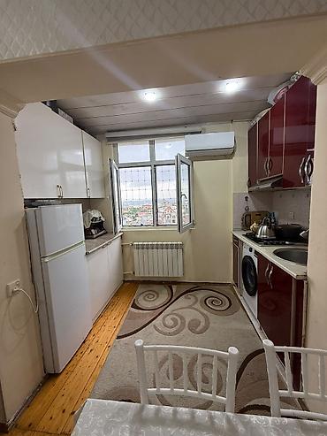 goranboyda ev satilir: Bakı, 7-ci mikrorayon, 2 otaqlı, Köhnə tikili, m. Azadlıq Prospekti, 50 kv. m — 6