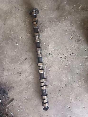 Другие детали для мотора: Комплект деталей двигателя BMW (рядная «шестёрка»). В наличии: - Два — 7