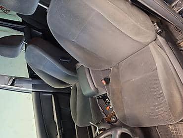 Glave motora: Enterijer ( plastike) za ford c-max, fiesta, focus . Od 2002. Do — 62