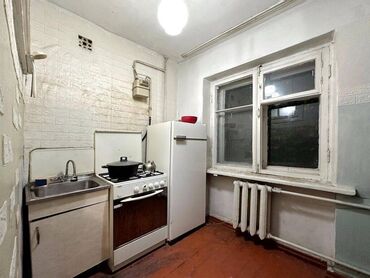 1 комнатная квартира в месяц: 1 бөлмө, 29 кв. м, Хрущевка, 2 кабат, Косметикалык ремонт