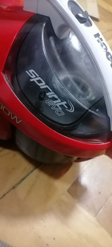 Klasični usisivači: Usisivač HOOVER bez kese kompletan dobar
Odlično vuče
 Mirjevo — 6