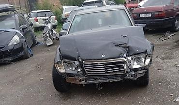 vip razbor: Mercedes-Benz (примерно E‑/S‑класс 1990‑х) — автомобиль после ДТП — 1