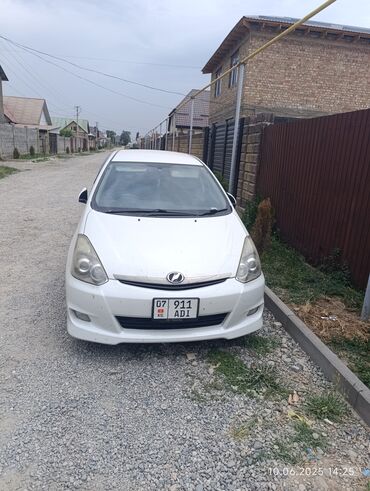 эски машина: Toyota WISH: 2005 г., 1.8 л, Автомат, Бензин, Вэн/Минивэн