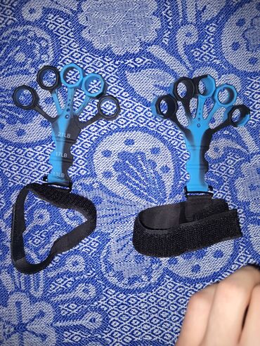 İdman döşəkləri və xalçaları: Əllərin və barmaqların gücünü, çevikliyini və dözümlülüyünü artırmaq