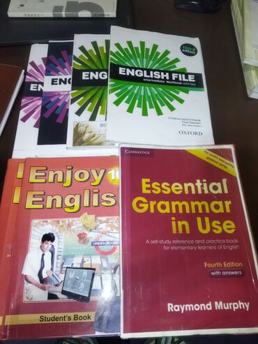 английский китеп: English File student and workbook, Grammer In Use, Enjoy English