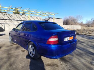 Opel: Opel Vectra: 1.8 l | 1997 il 358437 km Sedan — 6