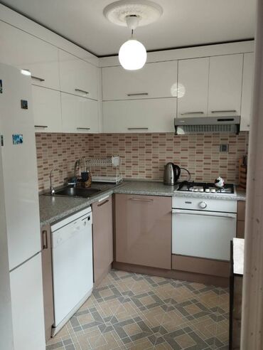 Köhnə tikili: Bakı, 3 otaqlı, Köhnə tikili, m. İnşaatçılar, 72 kv. m — 8