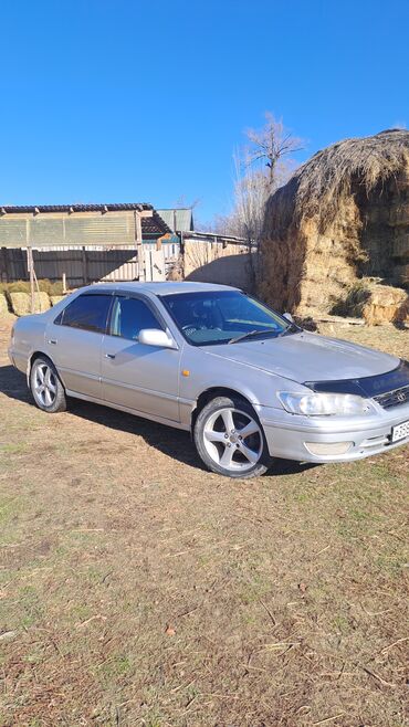 Toyota: Toyota Camry: 1997 г., 2.2 л, Автомат, Бензин, Седан