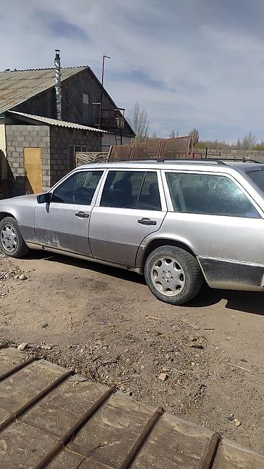2 8: Mercedes-Benz W124: 1993 г., 3.2 л, Автомат, Бензин, Универсал — 2
