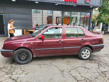 продаю номер авто: Volkswagen Beetle: 1993 г., 2 л, Механика, Бензин
