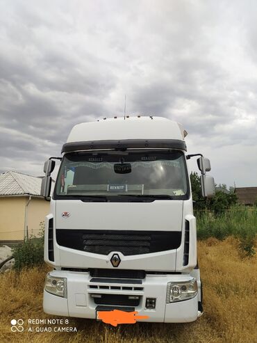 бусик грузовой: Тягач, Renault, 2012 г., Шторный