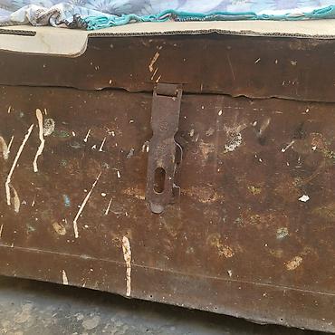 Sandıqlar: Bağda həyət evində əşyaları yığmaq üçün sandıq satılır.Rənglədib evdə — 7