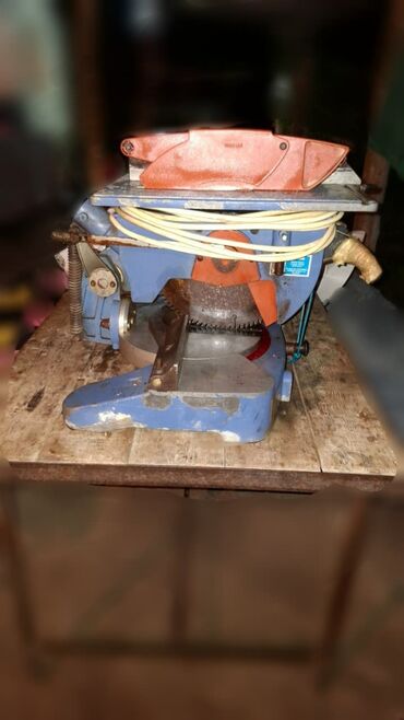 Uqlorezlər: Ölçü və kəsmə işləri üçün elektrikli gön (mitre) mişarı - Güc bloku — 3